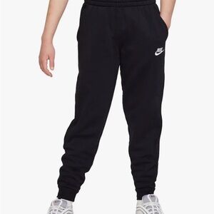 Nike big kids fleece joggers in black